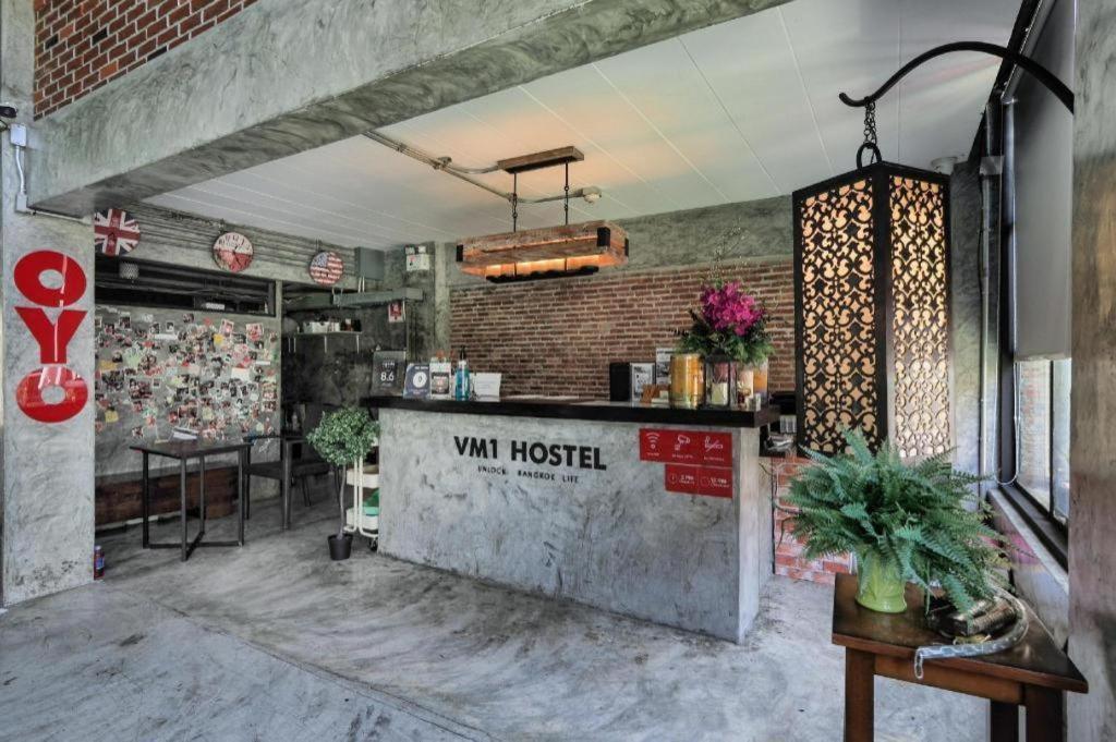 Vm1 Hostel Bangkok Exterior photo